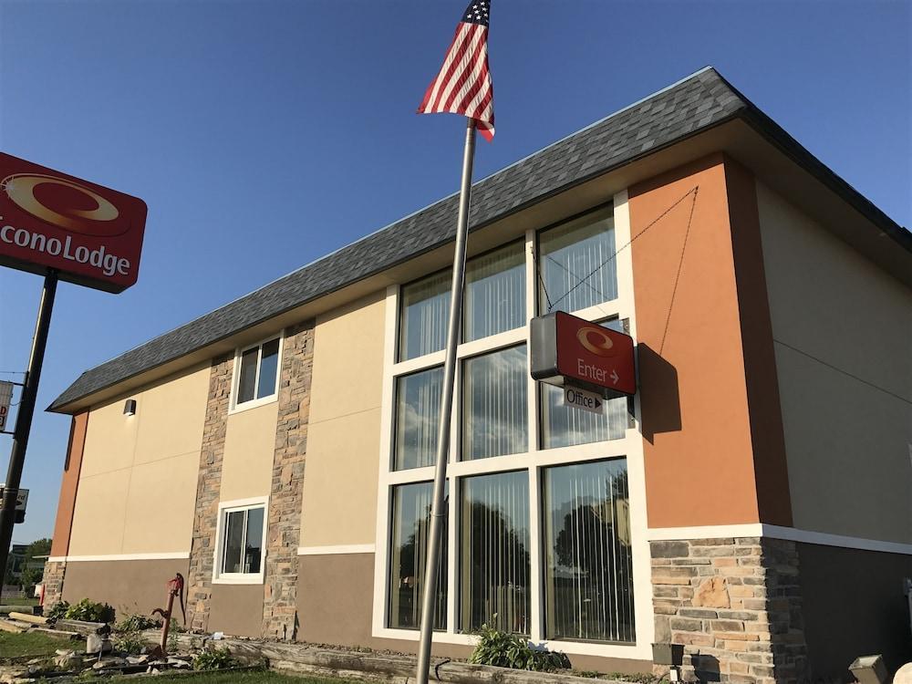 Econo Lodge La Crosse Exterior photo