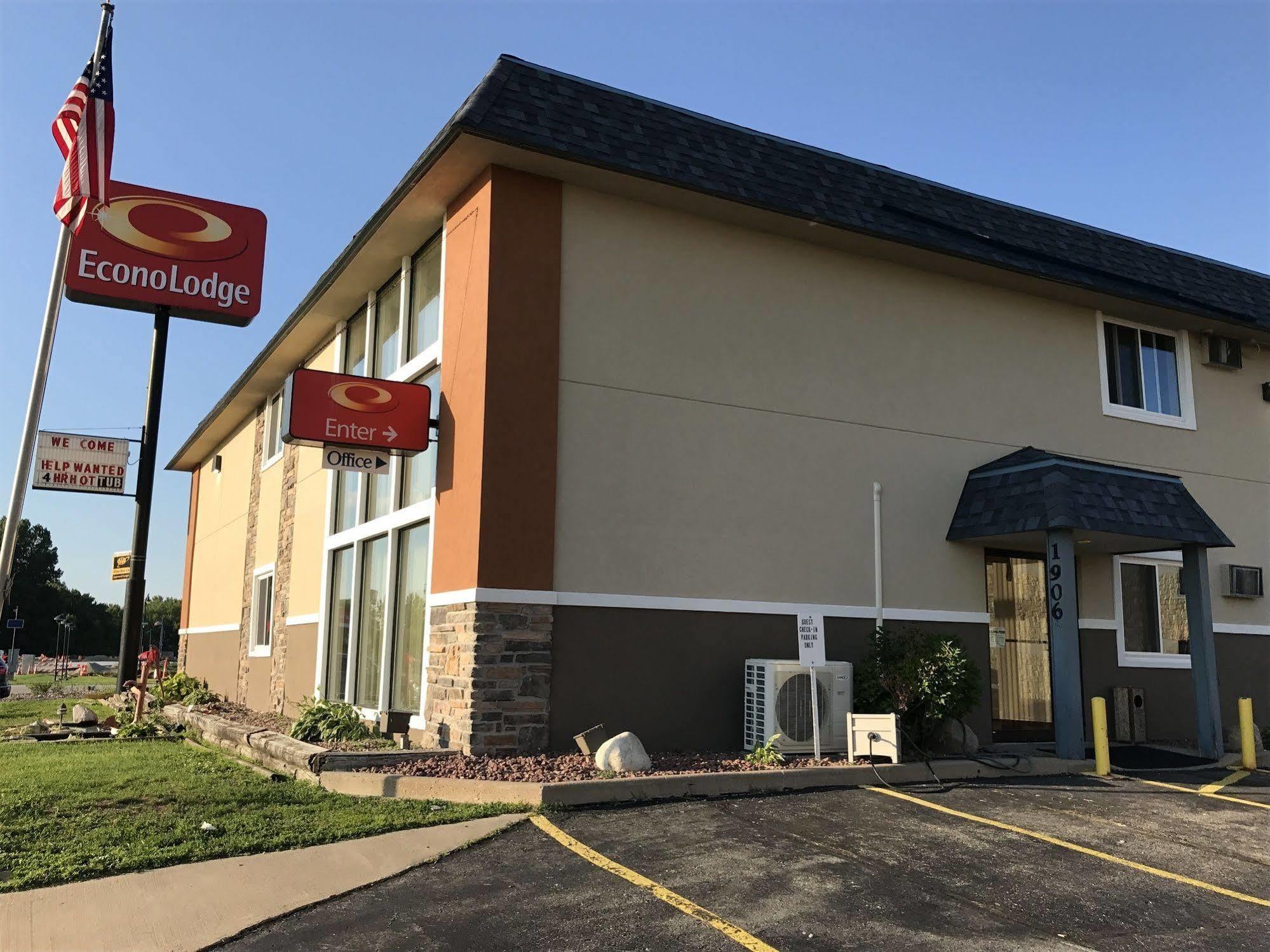 Econo Lodge La Crosse Exterior photo